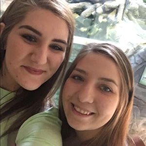 Meet your Posher, Kendra